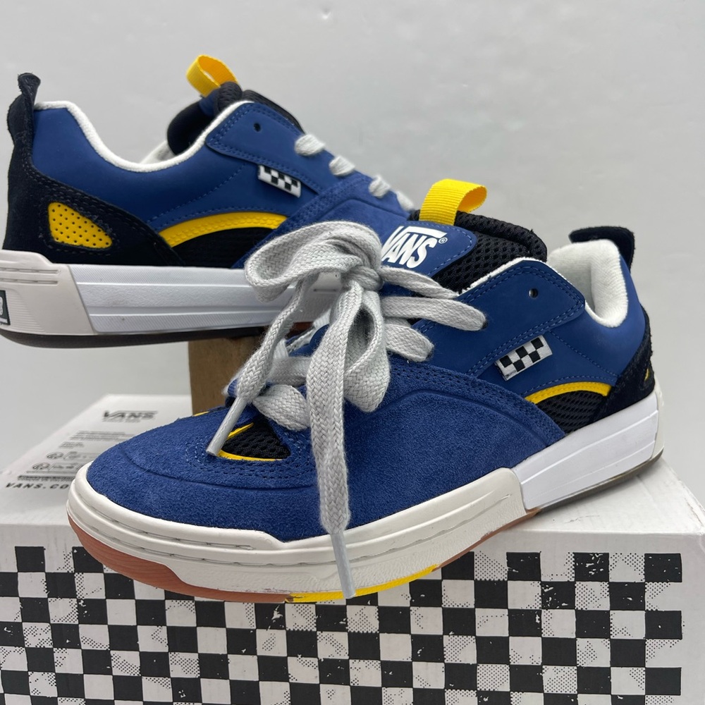 Vans WMNS Skate Mixxa
Navy/Grey
VN000CUYY27 Sneakers - Picture 11 of 16